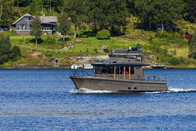 Heading out the fjord